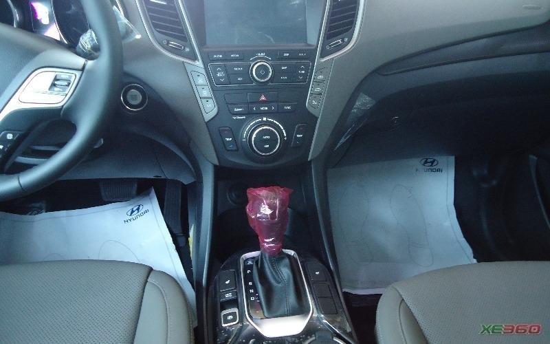 Hyundai SantaFe 2.4 xăng đặc biệt