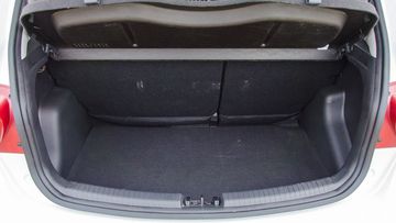 Hyundai i10 2018 không gian chứa đồ