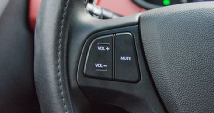 Hyundai i10 2018 tay lái
